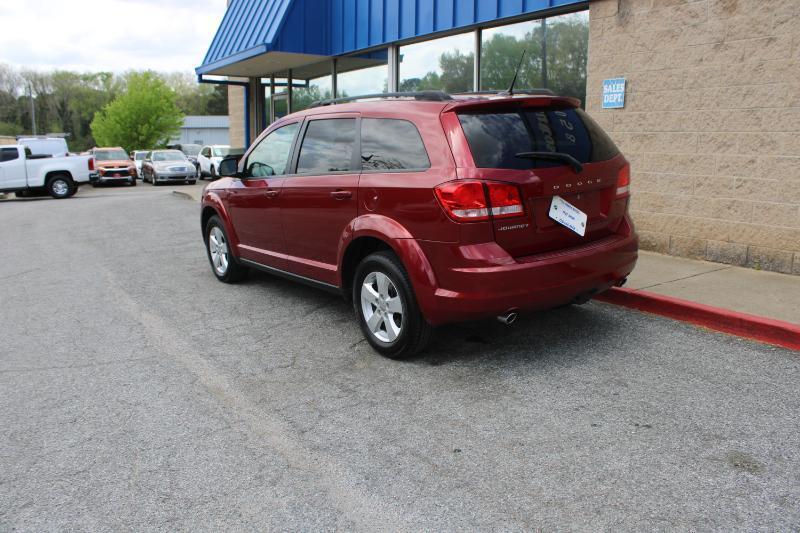 Dodge Journey FWD 4dr Mainstreet 2011