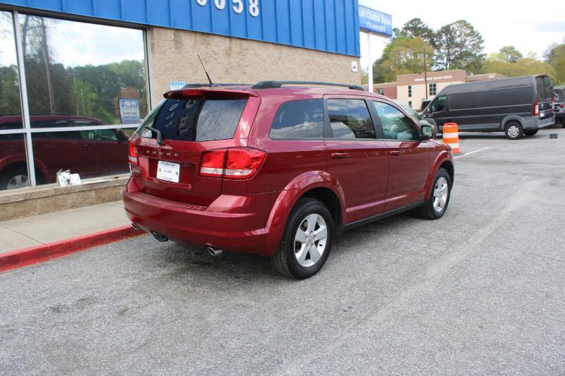 Dodge Journey FWD 4dr Mainstreet 2011