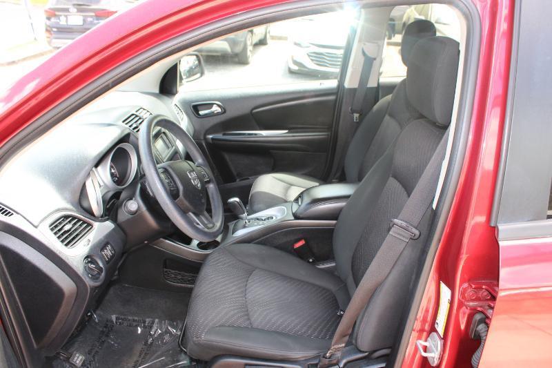 Dodge Journey FWD 4dr Mainstreet 2011