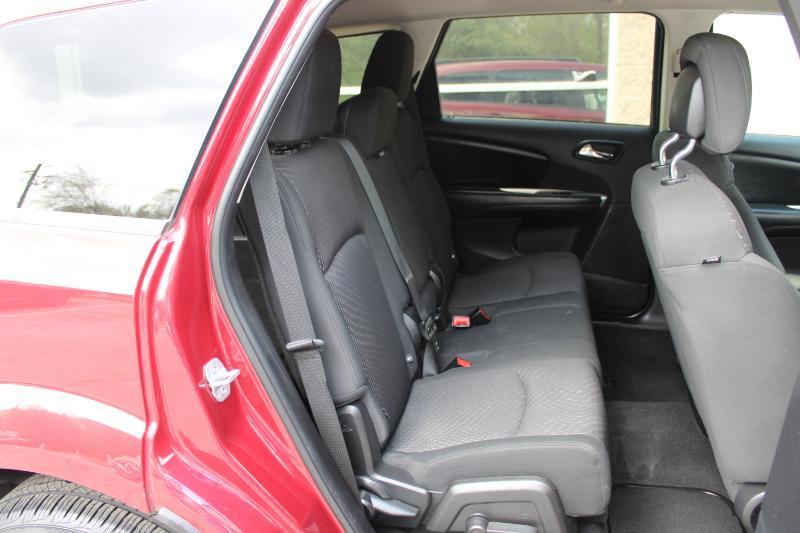 Dodge Journey FWD 4dr Mainstreet 2011