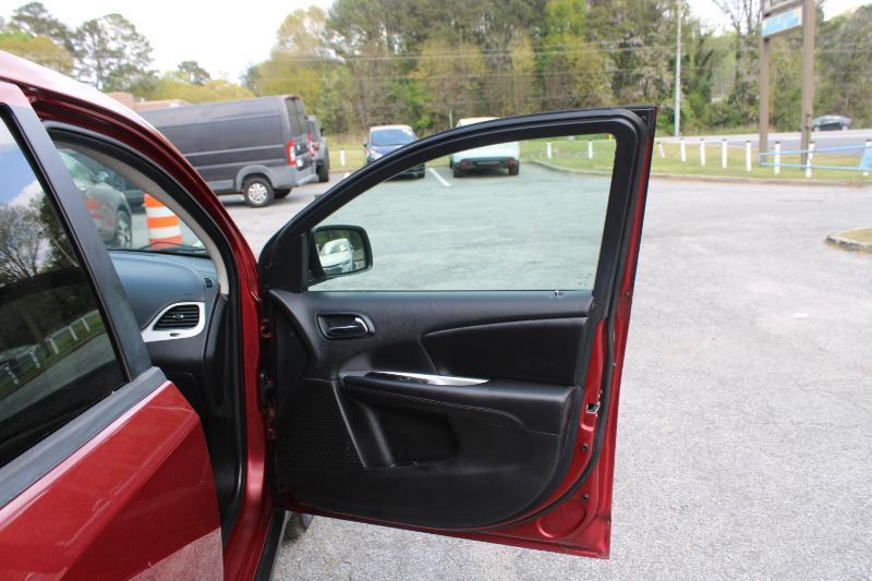 Dodge Journey FWD 4dr Mainstreet 2011