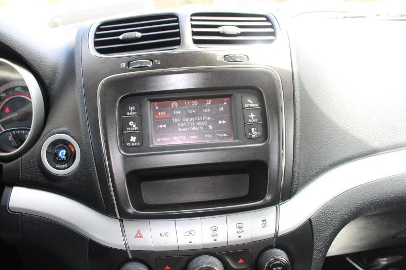 Dodge Journey FWD 4dr Mainstreet 2011