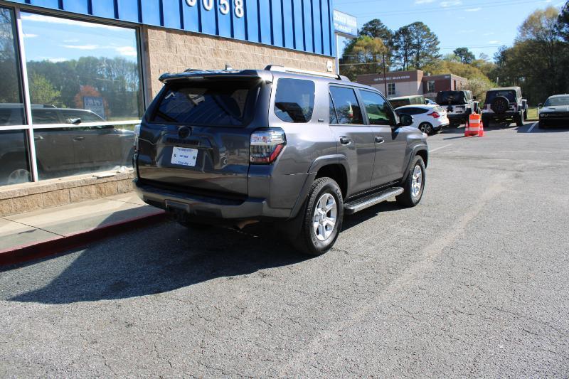 Toyota 4Runner SR5 Premium 2WD (Natl) 2020