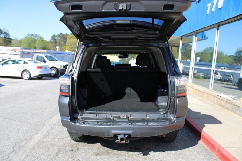 Toyota 4Runner SR5 Premium 2WD (Natl) 2020