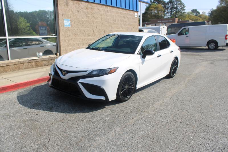 Toyota Camry SE Auto (Natl) 2022