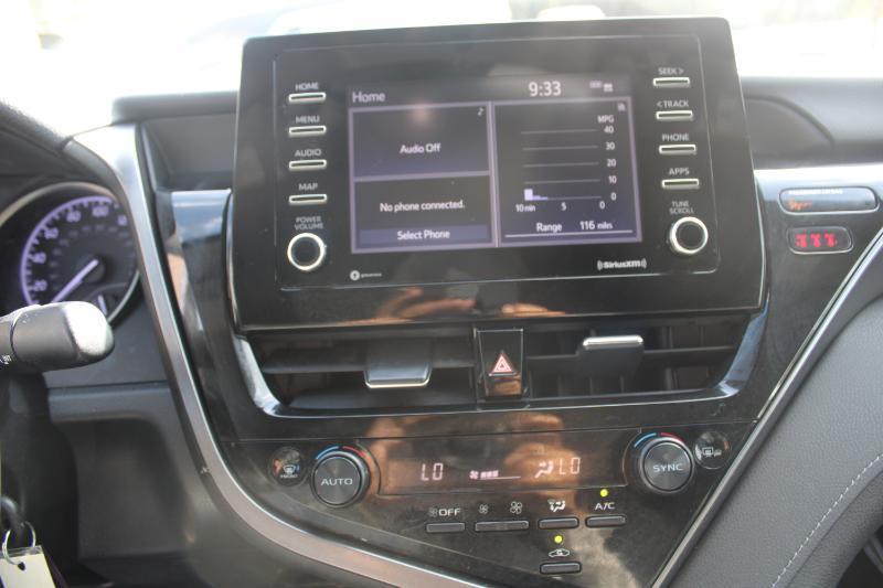 Toyota Camry SE Auto (Natl) 2022