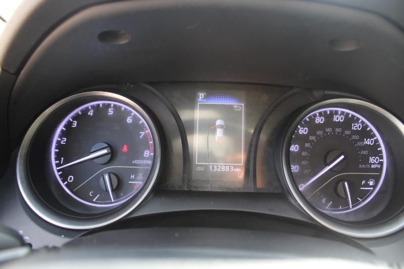 Toyota Camry SE Auto (Natl) 2022