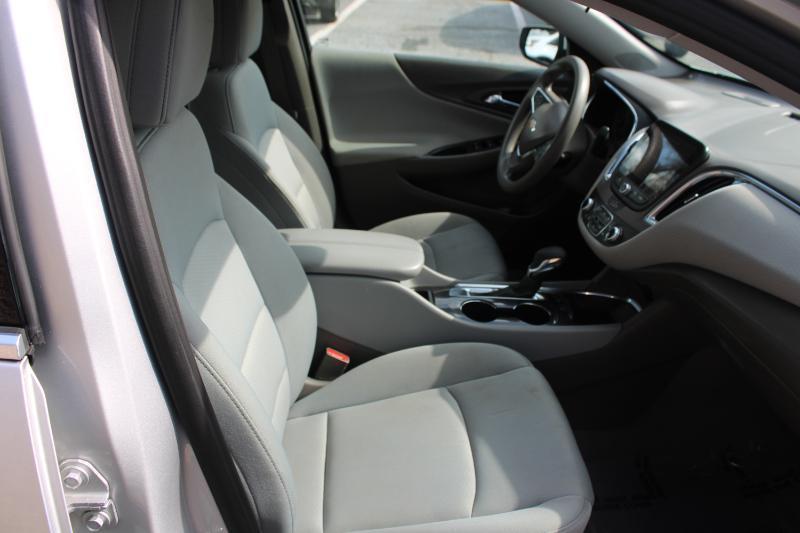 Chevrolet Malibu 4dr Sdn LT 2021