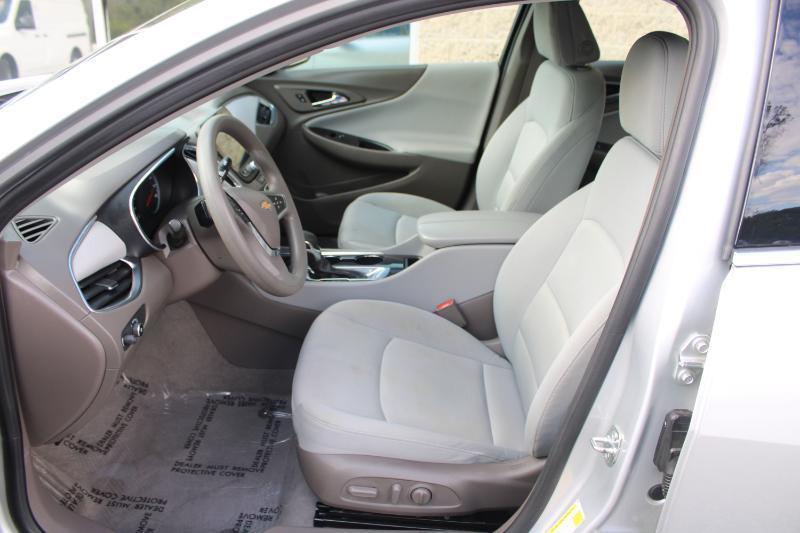 Chevrolet Malibu 4dr Sdn LT 2021