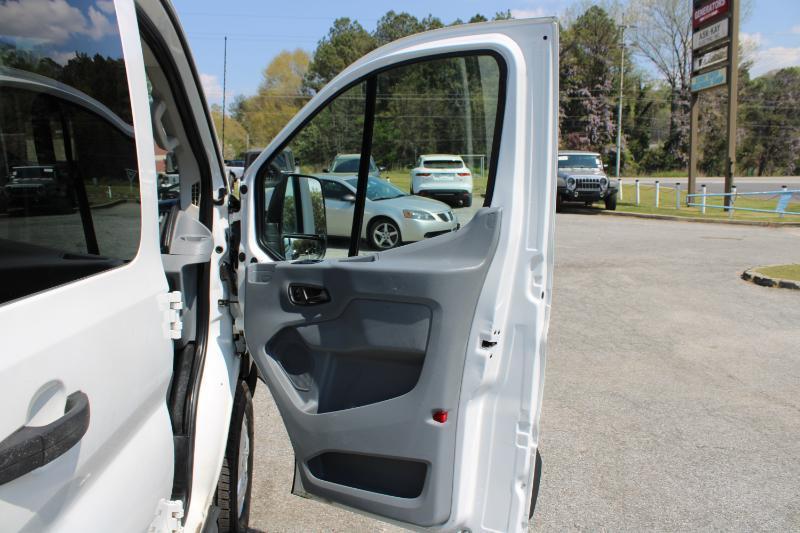 Ford Transit Wagon T-350 148" Low Roof XLT Swing-Out RH Dr 2017