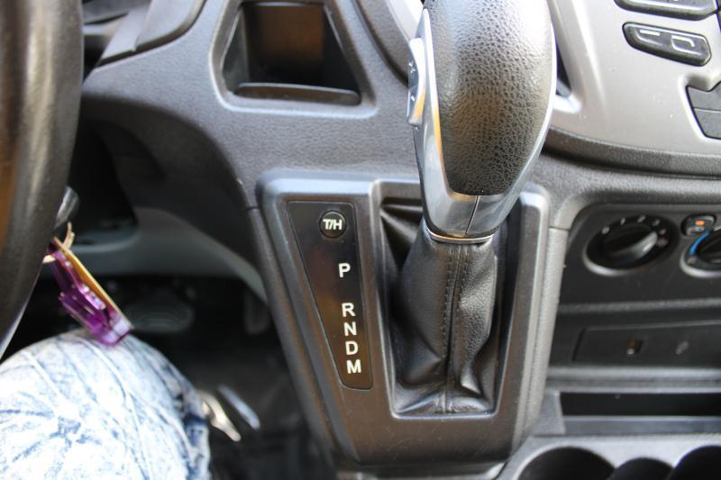 Ford Transit Wagon T-350 148" Low Roof XLT Swing-Out RH Dr 2017