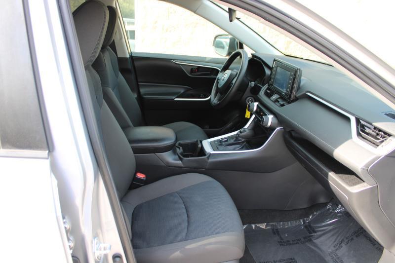 Toyota RAV4 Hybrid LE AWD (Natl) 2022