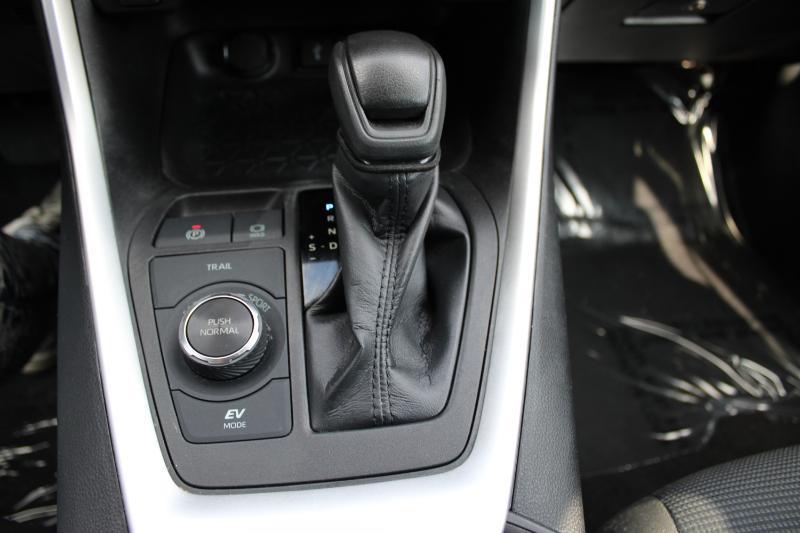 Toyota RAV4 Hybrid LE AWD (Natl) 2022