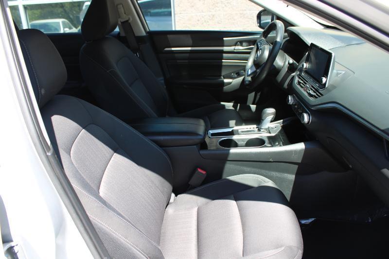 Nissan Altima 2.5 SV Sedan 2021