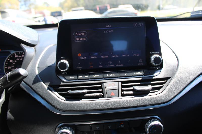 Nissan Altima 2.5 SV Sedan 2021