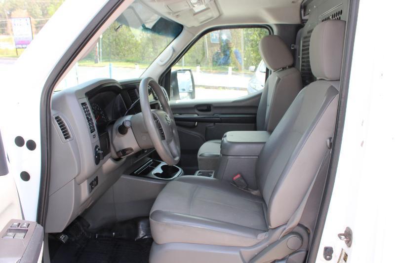 Nissan NV Standard Roof 2500 V6 SV 2016