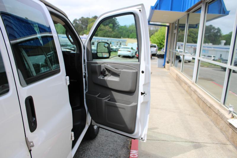 Chevrolet Express Cargo Van RWD 2500 135" 2019