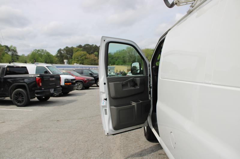 Chevrolet Express Cargo Van RWD 2500 135" 2019