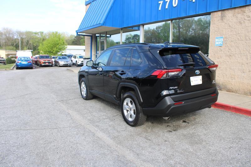 Toyota RAV4 Hybrid LE AWD (Natl) 2021