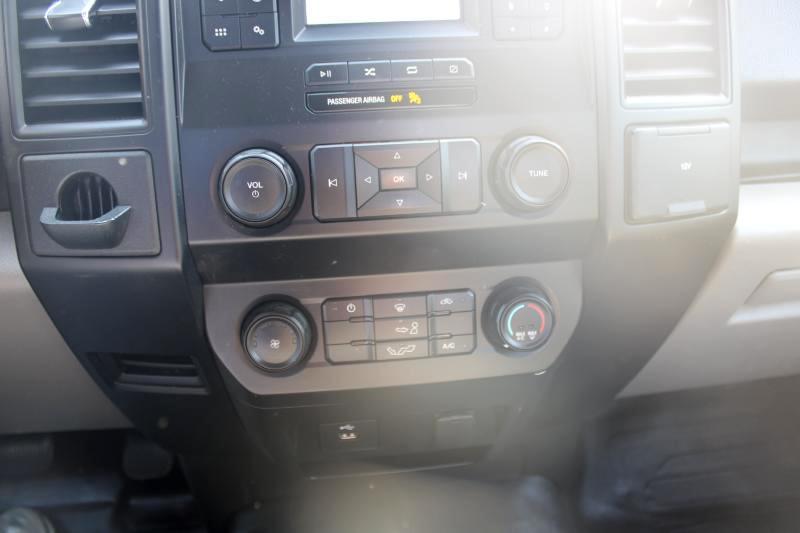 Ford F-150 XL 2WD Reg Cab 8' Box 2019