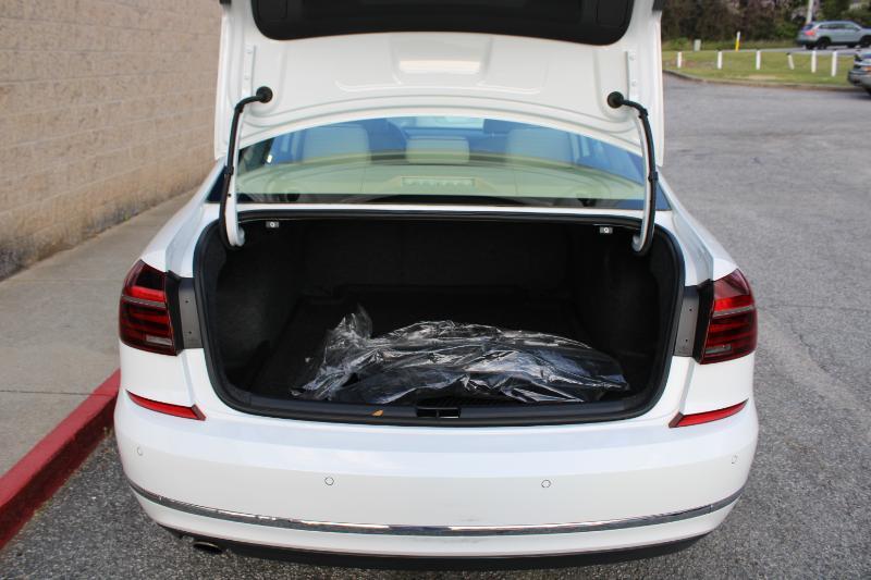 Volkswagen Passat 1.8T SE w/Technology Auto 2017