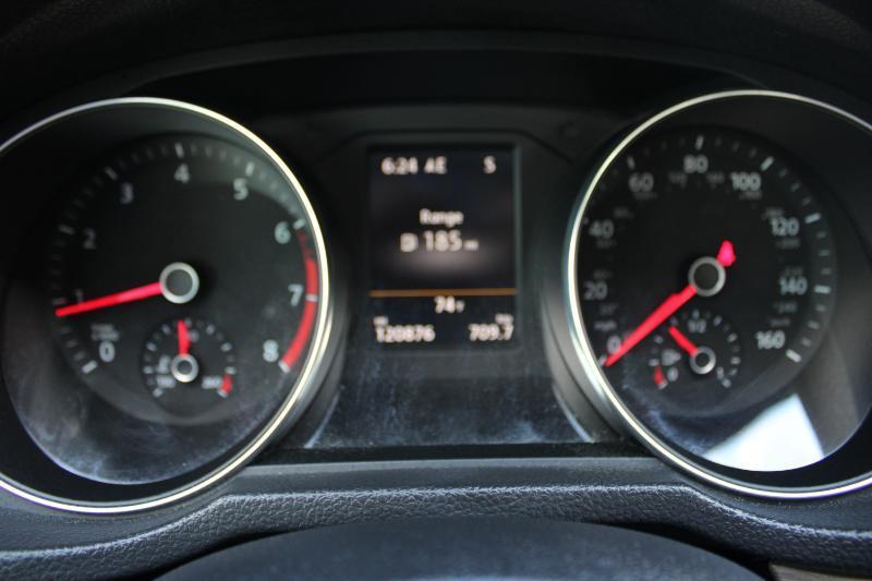 Volkswagen Passat 1.8T SE w/Technology Auto 2017