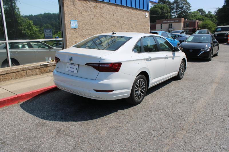Volkswagen Jetta SE Auto 2021