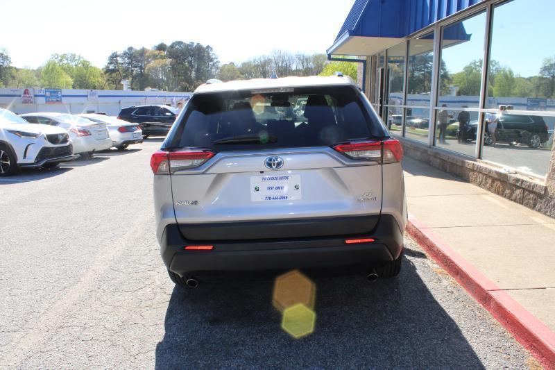 Toyota RAV4 Hybrid LE AWD (Natl) 2021