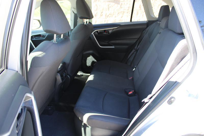 Toyota RAV4 Hybrid LE AWD (Natl) 2021