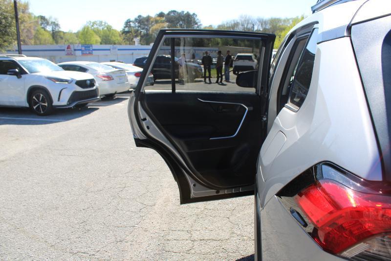 Toyota RAV4 Hybrid LE AWD (Natl) 2021