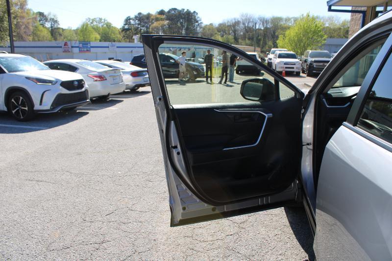 Toyota RAV4 Hybrid LE AWD (Natl) 2021