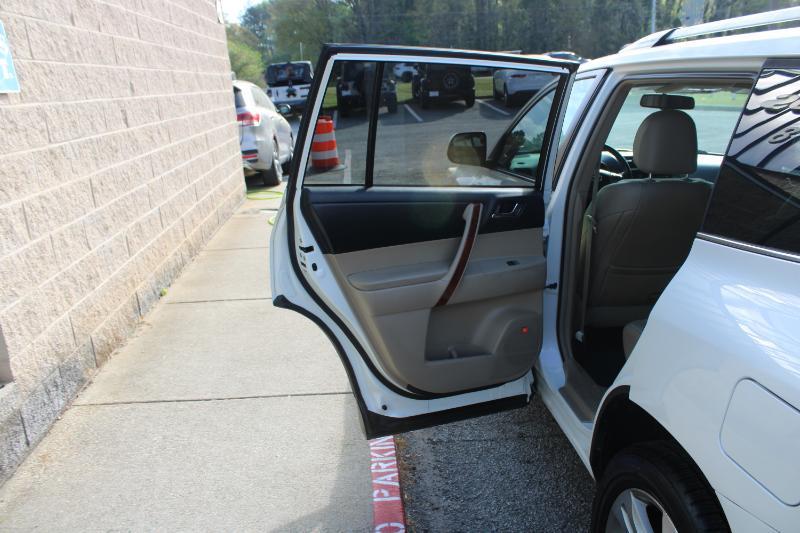 Toyota Highlander 4WD 4dr V6 Limited (Natl) 2012