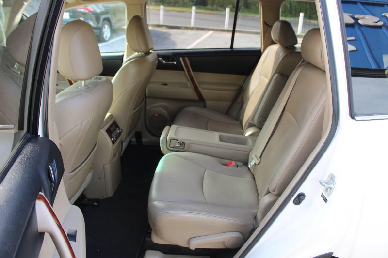 Toyota Highlander 4WD 4dr V6 Limited (Natl) 2012