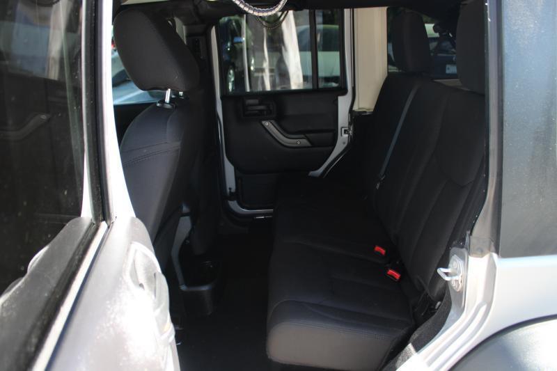 Jeep Wrangler Unlimited 4WD 4dr Sport 2015