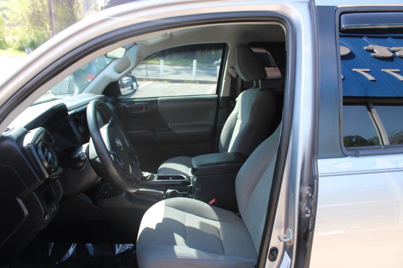 Toyota Tacoma 2WD SR Double Cab 5' Bed I4 AT (Natl) 2019