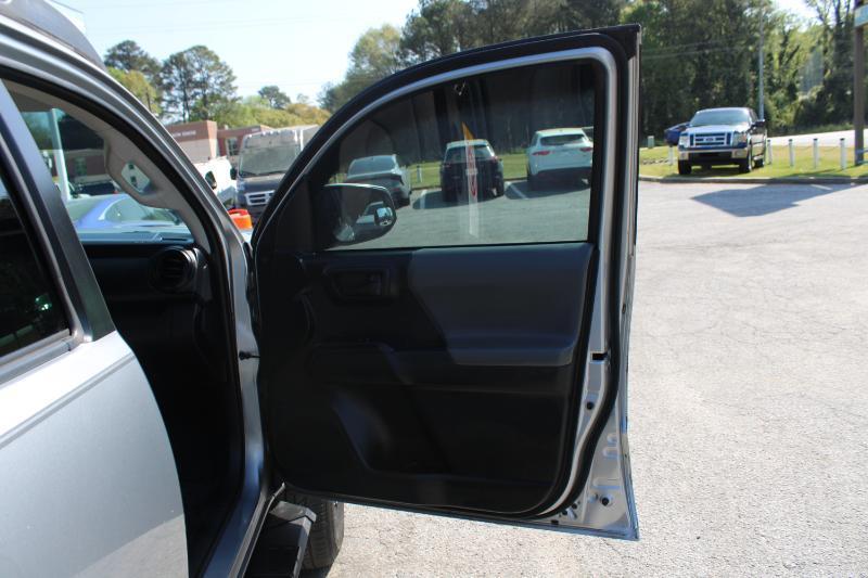 Toyota Tacoma 2WD SR Double Cab 5' Bed I4 AT (Natl) 2019