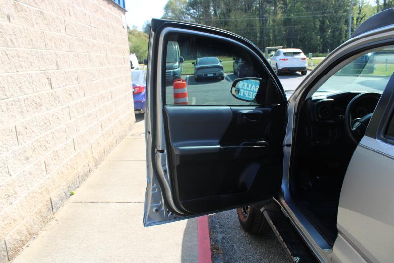 Toyota Tacoma 2WD SR Double Cab 5' Bed I4 AT (Natl) 2019