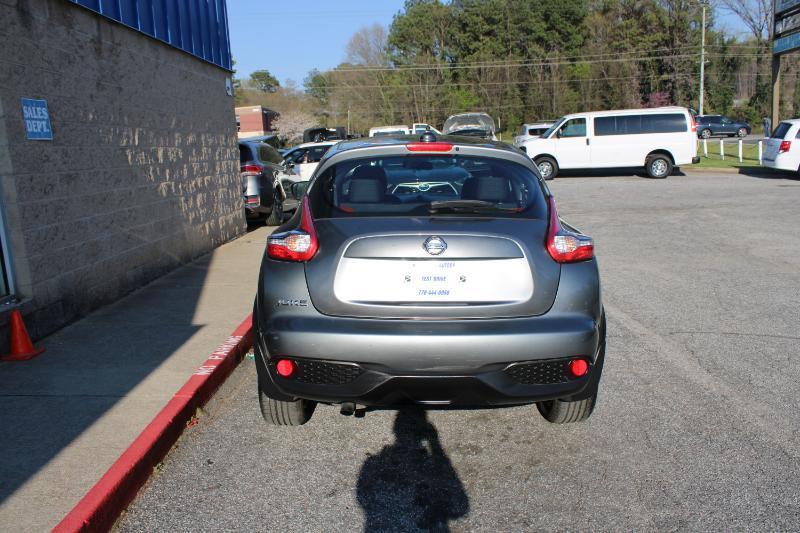 Nissan Juke FWD S 2017