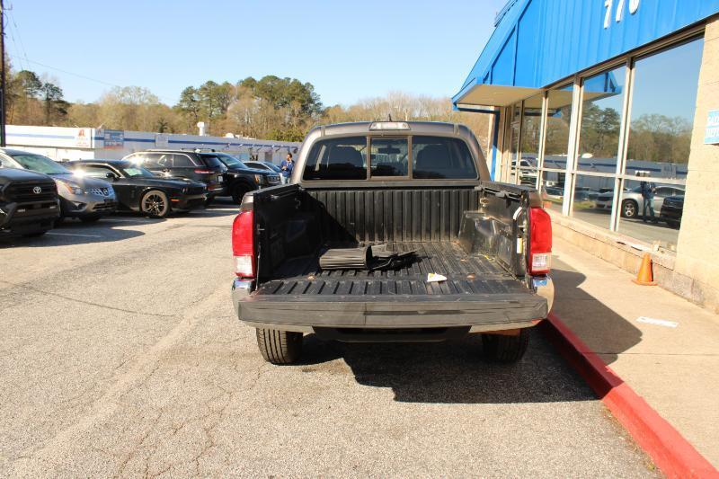 Toyota Tacoma 2WD Double Cab I4 AT SR5 (Natl) 2016