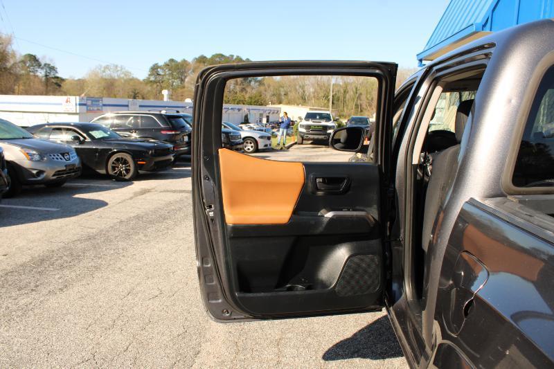 Toyota Tacoma 2WD Double Cab I4 AT SR5 (Natl) 2016