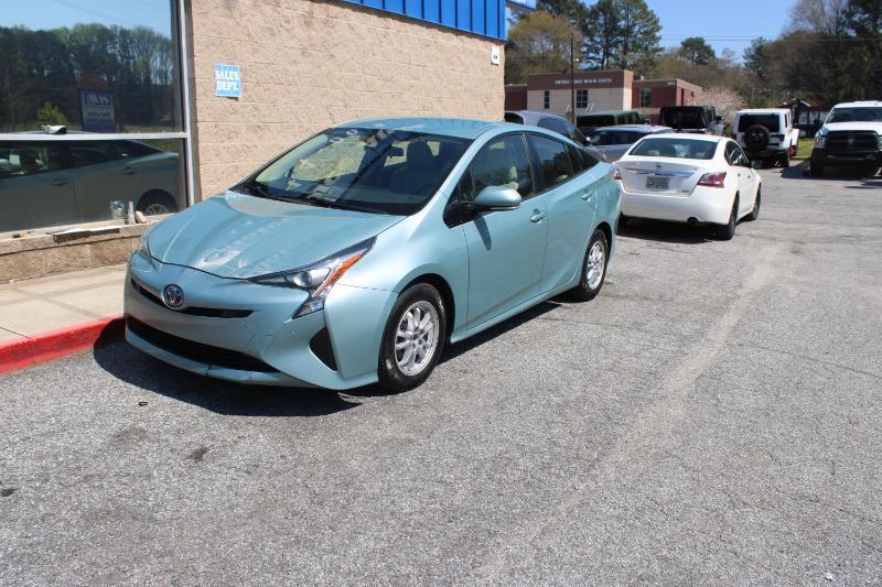 Toyota Prius Three Touring (Natl) 2017