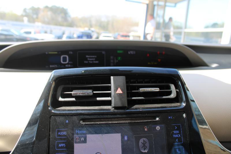 Toyota Prius Three Touring (Natl) 2017