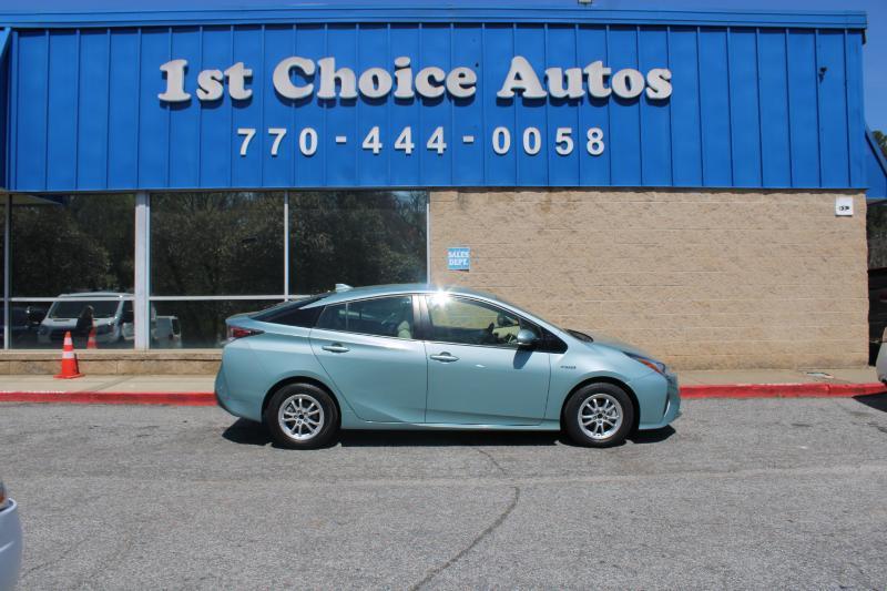 Toyota Prius Three Touring (Natl) 2017