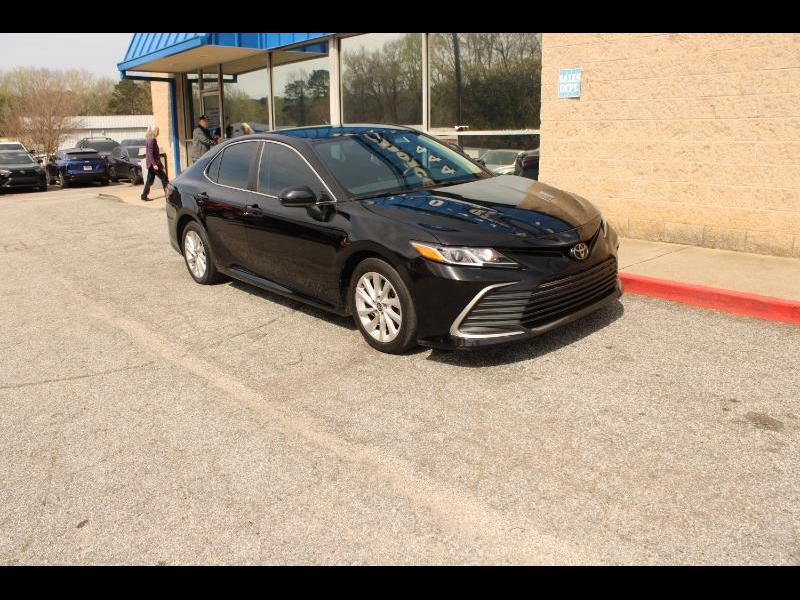 Toyota Camry LE Auto (Natl) 2022