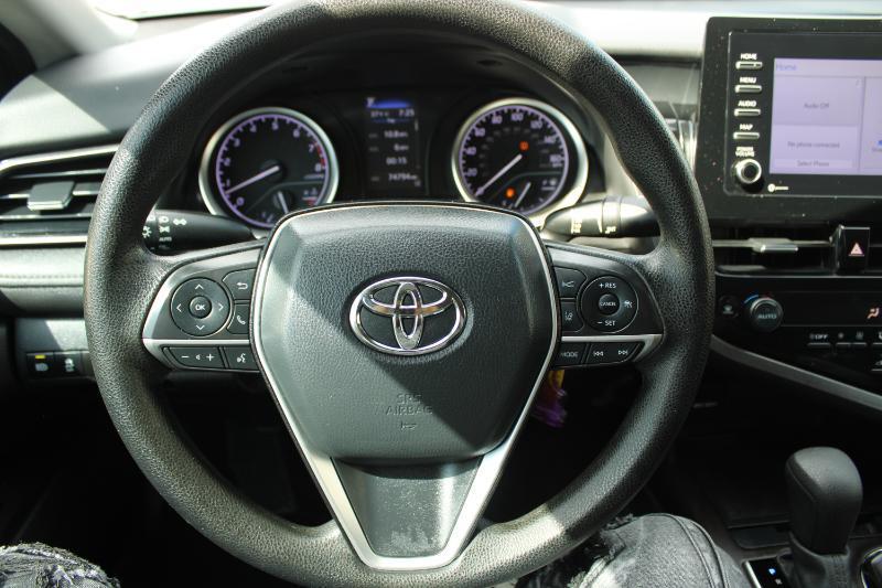 Toyota Camry LE Auto (Natl) 2022