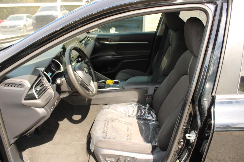 Toyota Camry LE Auto (Natl) 2022