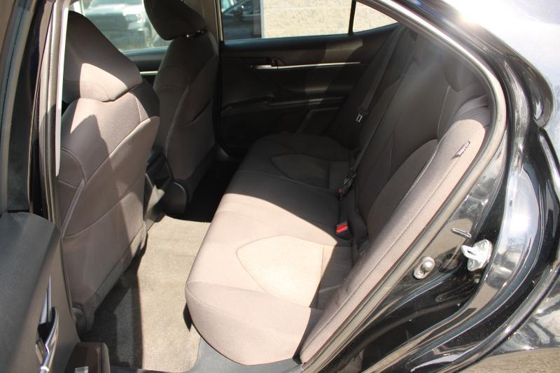 Toyota Camry LE Auto (Natl) 2022