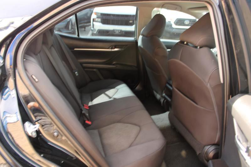 Toyota Camry LE Auto (Natl) 2022