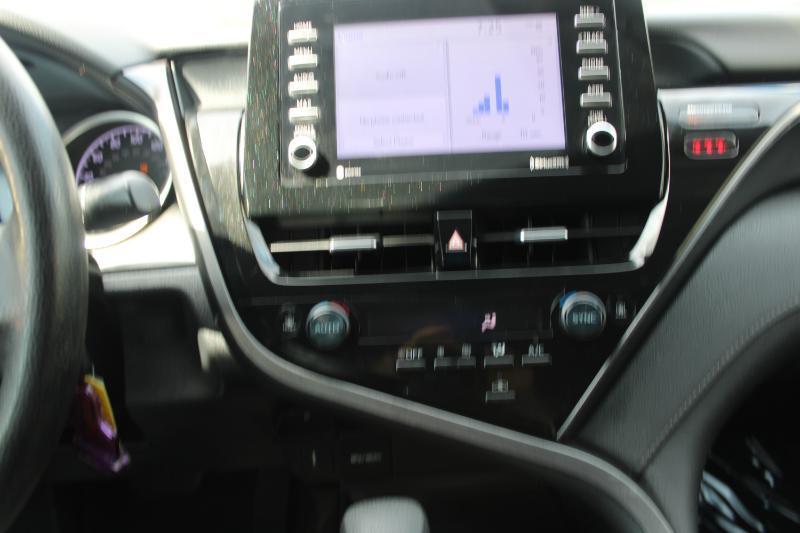 Toyota Camry LE Auto (Natl) 2022