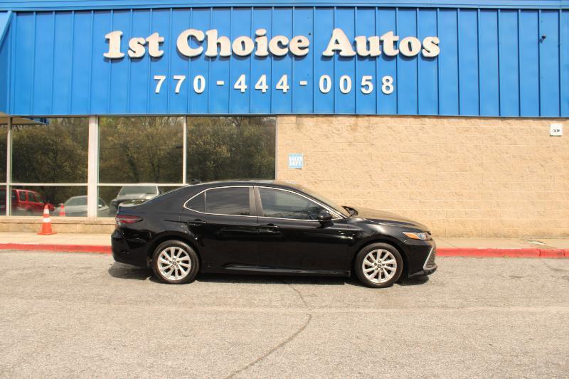 Toyota Camry LE Auto (Natl) 2022